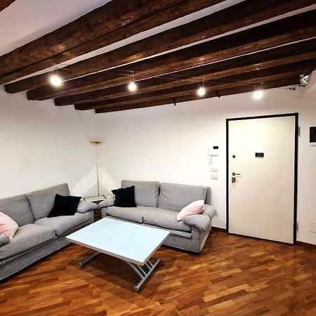 Magnifico Appartamento Ristrutturato Milano Esterno foto